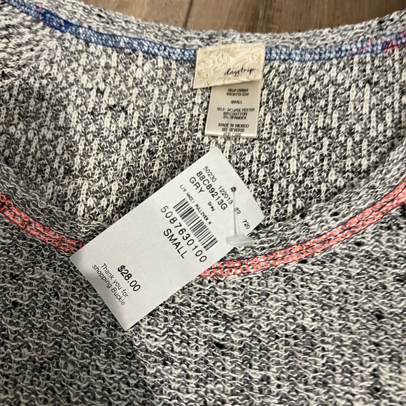 Long sleeve loose buckle top - Picture 3 of 5